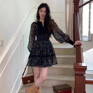 蕾丝收腰显瘦裙子TX0115 新款 有里布法式 V领复古连衣裙2025秋季