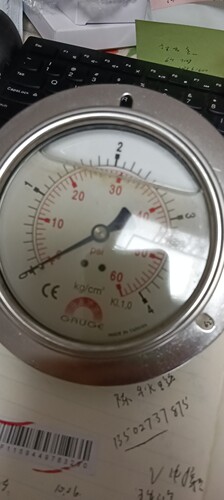 台湾华记4kg轴向压力表表面100MM4