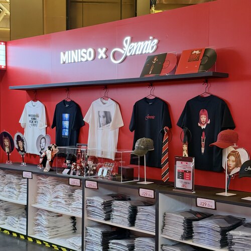 现货 名创优品miniso Jennie快闪代购周边Ruby系列T恤短袖
