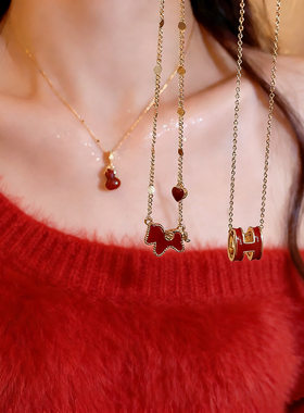 马年本命年红运小马项链女生肖马上有钱吊坠新年毛衣链轻奢锁骨链