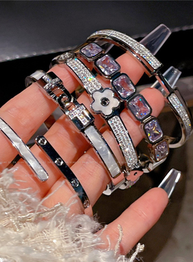 钛钢不掉色手镯ins潮小众设计百搭轻奢高级满钻锆石保色手环配饰