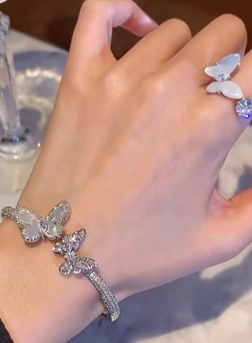 超闪天然白贝母蝴蝶锆石开口手镯