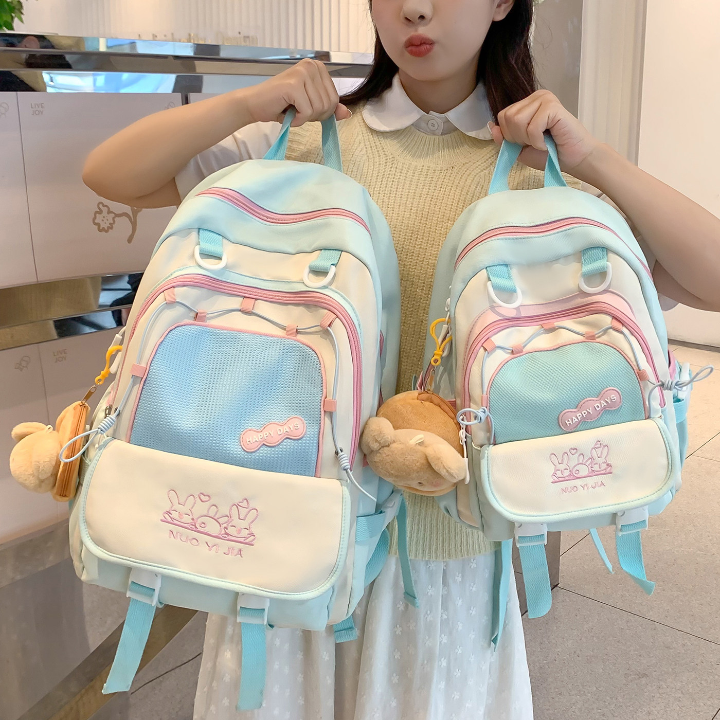 高颜值可爱小清新撞色书包女初中女生高中学生双肩包旅游轻便背包