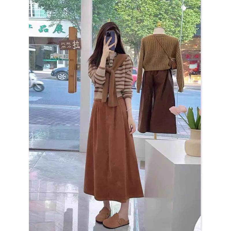 欧洲站秋冬新款气质英伦风条纹针织上衣半身裙子大气绝美两件套装