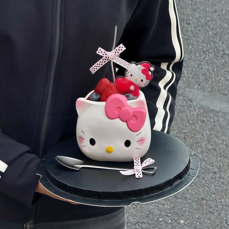 网红草莓猫咪KT可爱凯蒂猫盒甜品蛋糕kt装饰造型烘焙水果甜品装扮