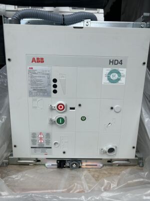 ABB中压断路器HD4/C12.12.32 HD4/P17.12.32高压六氟化硫断路器