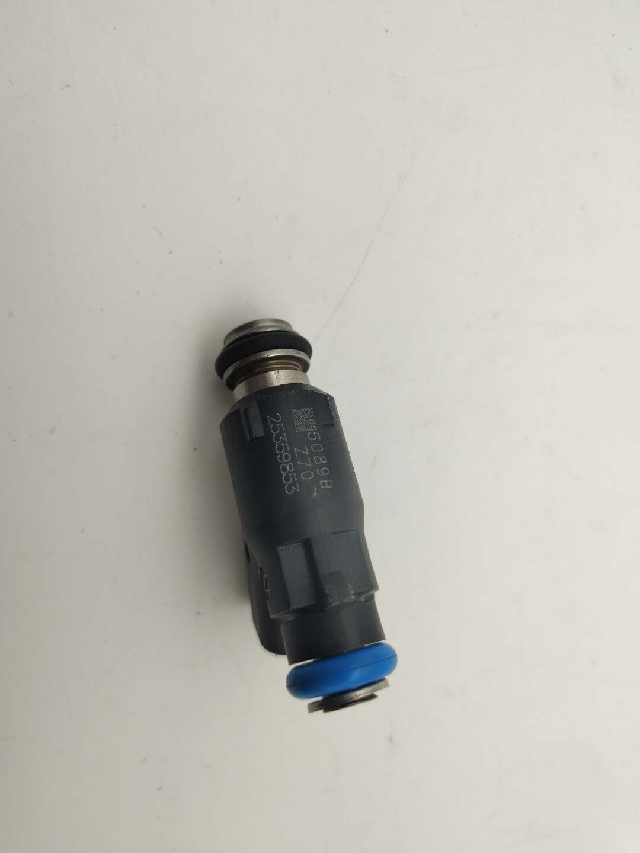 适用 比亚迪F3长安奔奔1.3威志1.5中华骏捷哈弗H6喷油嘴 25359853