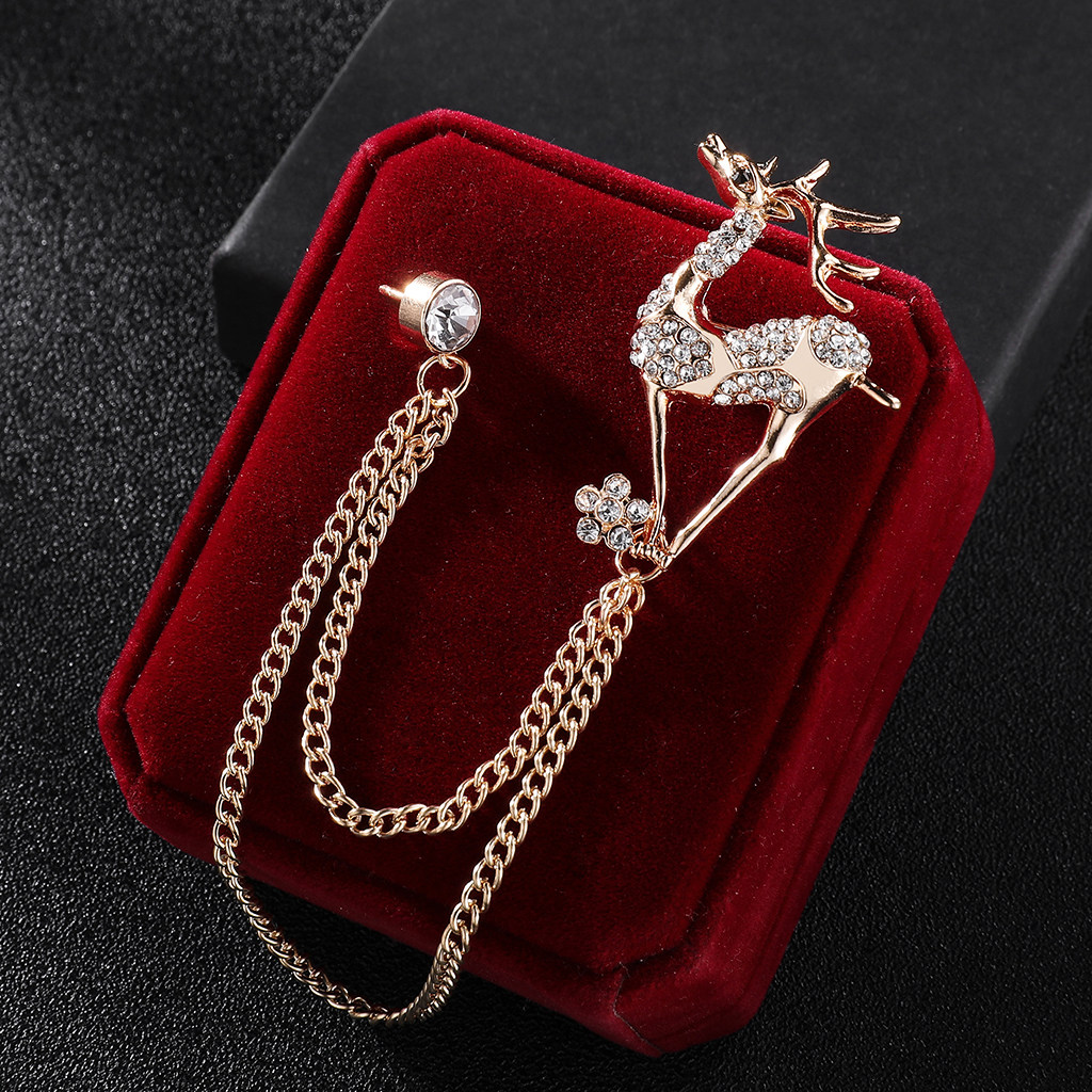 Korean style fashionable reindeer brooch with rhinestone chain and tassel, cute Christmas reindeer women's coat corsage and clothing accessory