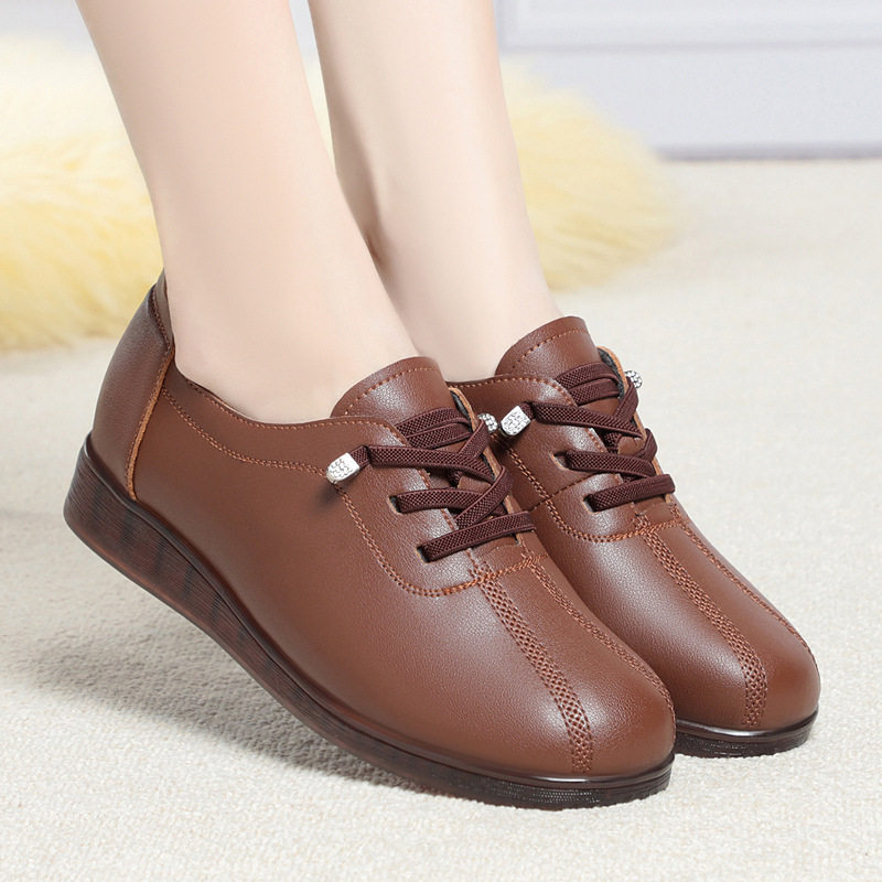 真皮软底妈妈鞋春秋款皮鞋平跟平底中老年女鞋单鞋大码舒适老人鞋,运动鞋new,运动休闲鞋,淘宝优惠券,粉丝福利购,淘宝优惠卷