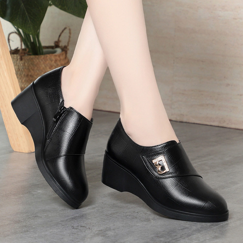 一件代发平底春秋软底单鞋女中老年女鞋坡跟鞋子女款深口女士皮鞋,运动鞋new,运动休闲鞋,淘宝优惠券,粉丝福利购,淘宝优惠卷