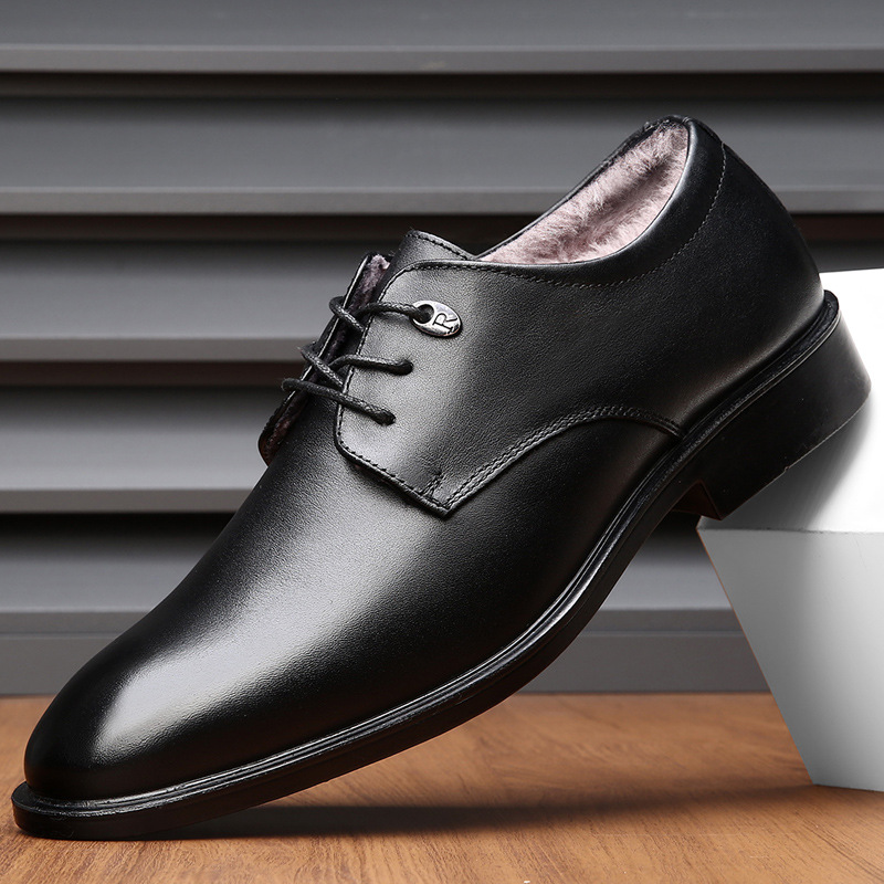 跨境大码皮鞋男2025秋冬新款男士加绒保暖商务正装防滑工作棉鞋男