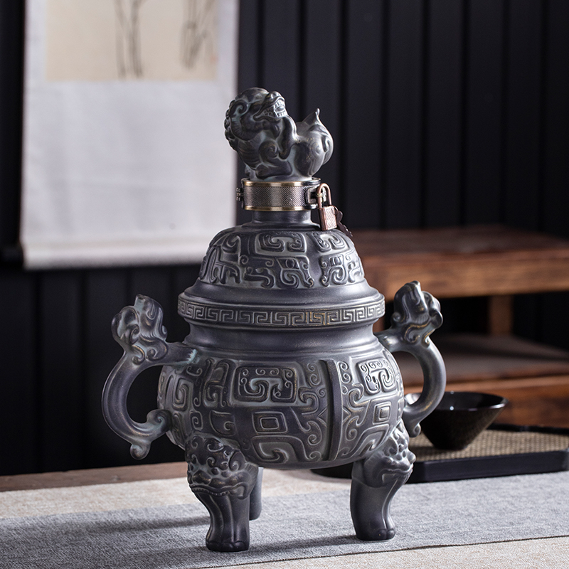 仿青铜器陶瓷酒瓶景德镇手工制作