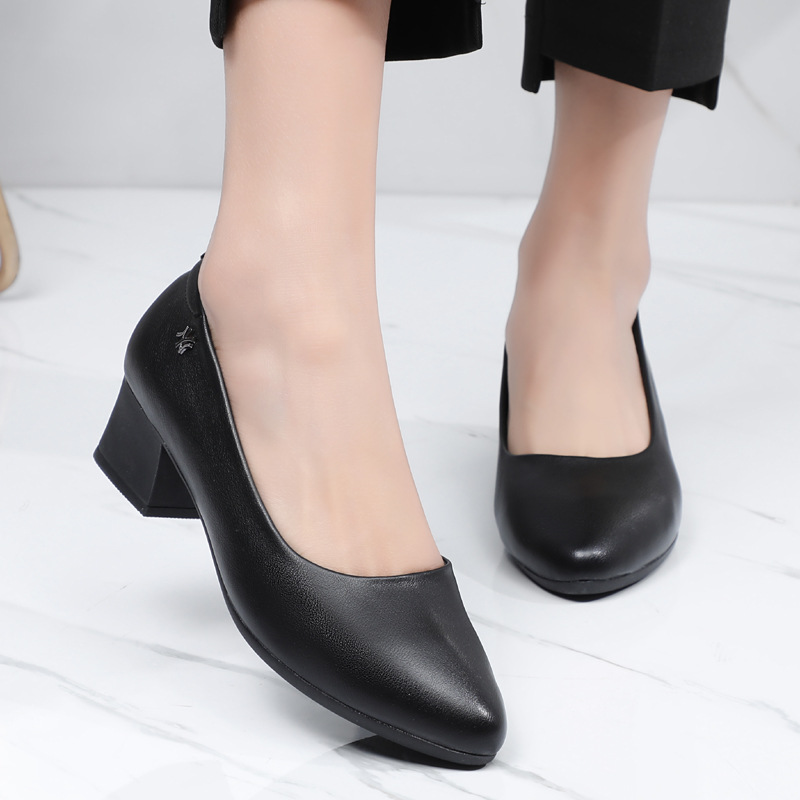 工作鞋女黑色上班低跟皮鞋不累脚防滑软底单鞋服务员鞋子职业单鞋
