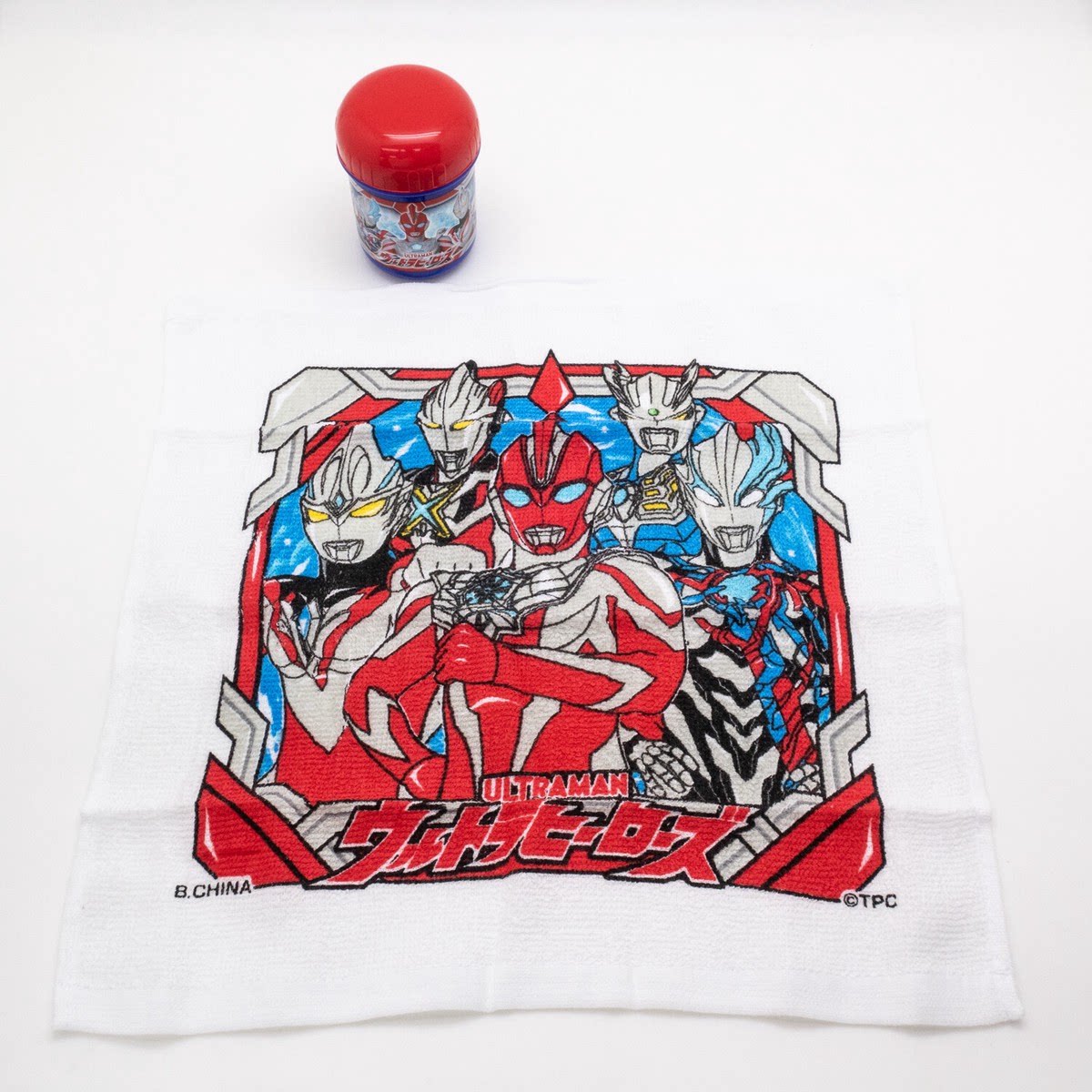 日本进口OSK卡通奥特曼学生儿童户外小手帕擦手kitty便携毛巾带盒