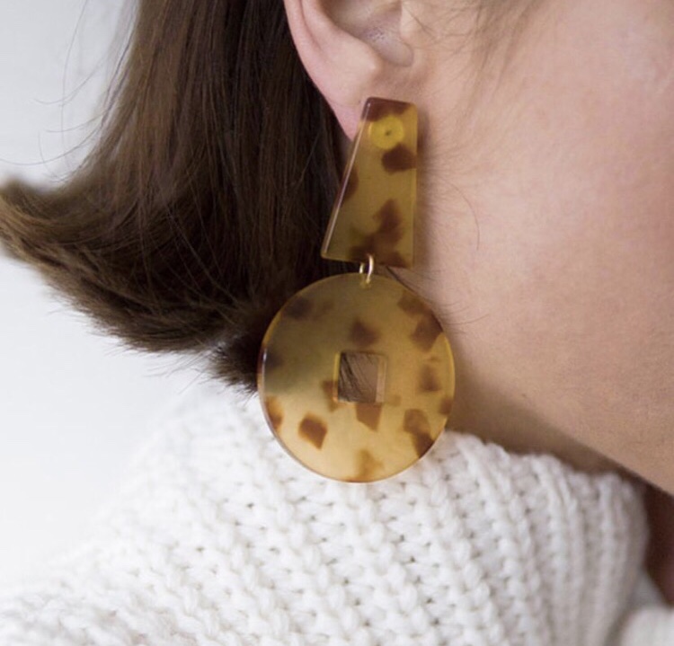现货5折西班牙小众品牌 Apres Ski棕黄色拼接耳钉耳环-封面