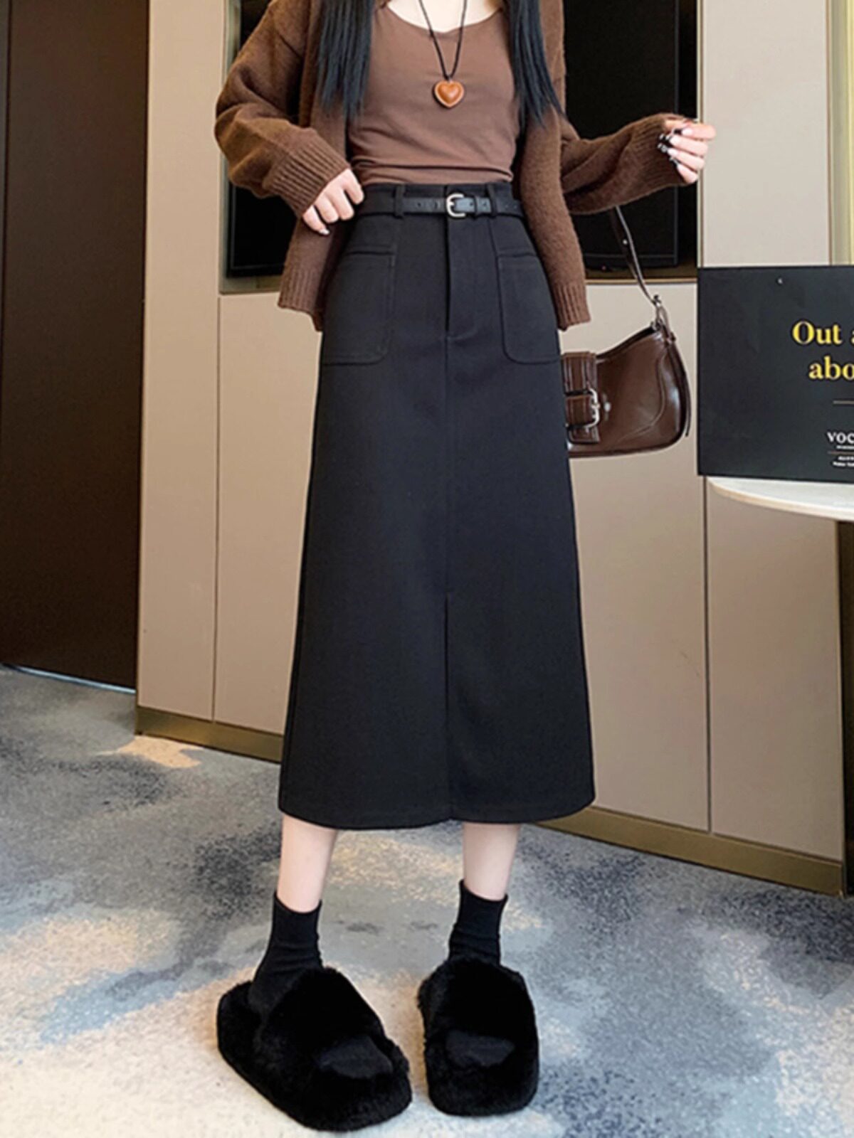 毛呢黑色半身裙女秋冬2025新款气质显瘦高腰直筒开叉包臀中长裙子