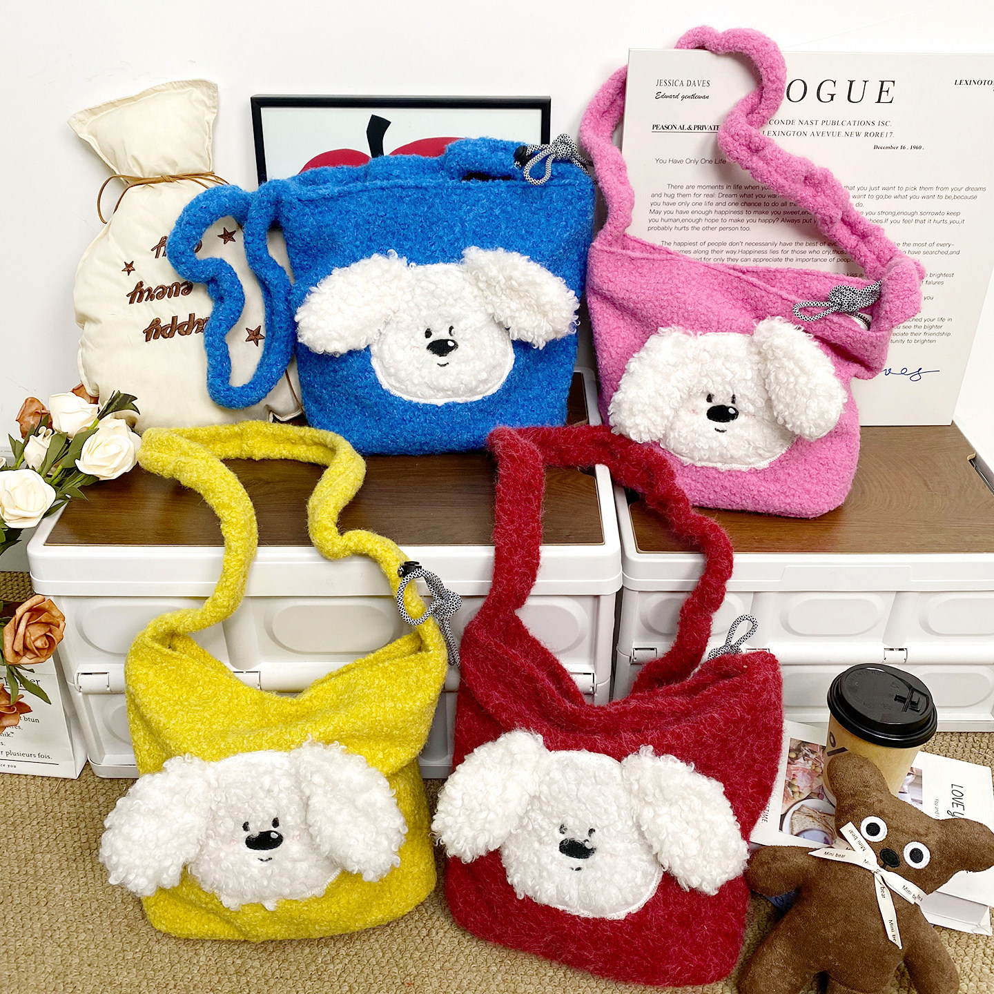 秋冬毛绒可爱比熊斜挎包女上学通勤百搭抽绳可调节肩带单肩腋下包,箱包皮具/热销女包/男包,时尚帆布包,淘宝优惠券,粉丝福利购,淘宝优惠卷