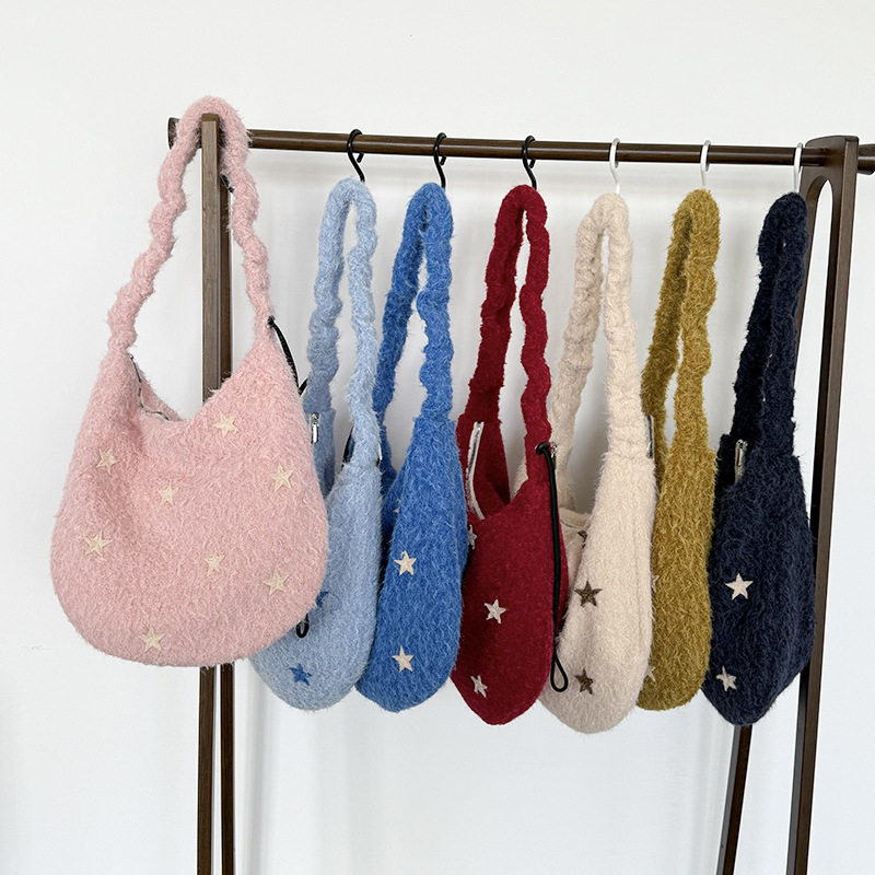 秋冬新款ins毛绒斜挎包小众抽绳腋下包甜美百搭单肩包便携购物包,箱包皮具/热销女包/男包,托特包,淘宝优惠券,粉丝福利购,淘宝优惠卷