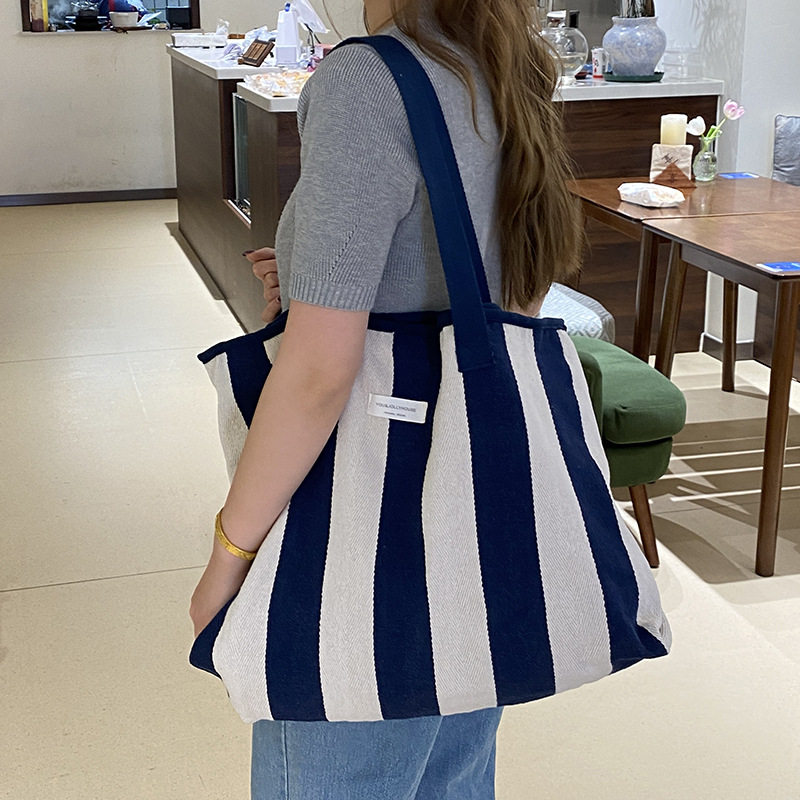 慵懒松弛感大容量条纹托特包单肩包帆布包女购物袋通勤大包妈咪包