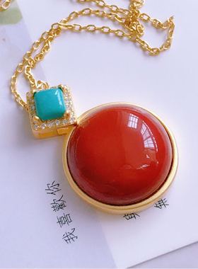 女款镀金项链配圆形红玉吊坠