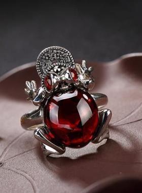 招财金蟾石榴石戒指女S925纯银镶