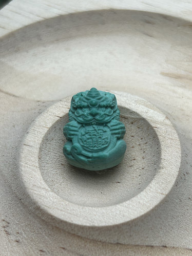 绿松石貔貅抱宝兽