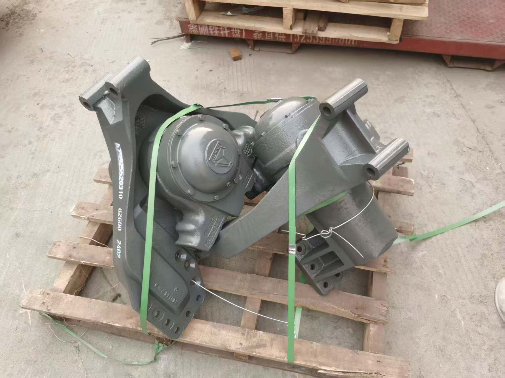 适用于重汽豪沃336 380豪沃T7H原厂平衡轴总成