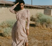 GABRIELLE 官网现货 doen 复古秋天气息印花蕾丝边绑带收腰连衣裙