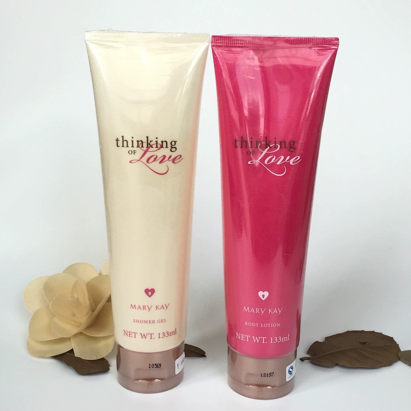 玫琳凯爱恋护体礼盒套装爱恋沐浴乳133ml+爱恋护体乳133ml绝版