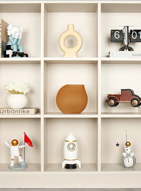 北欧样板间玄关柜儿童房间摆件