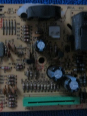 拆机美的微波炉KD21C-AN(B) 电脑板型号 MD-KD23C-AN(B)-R