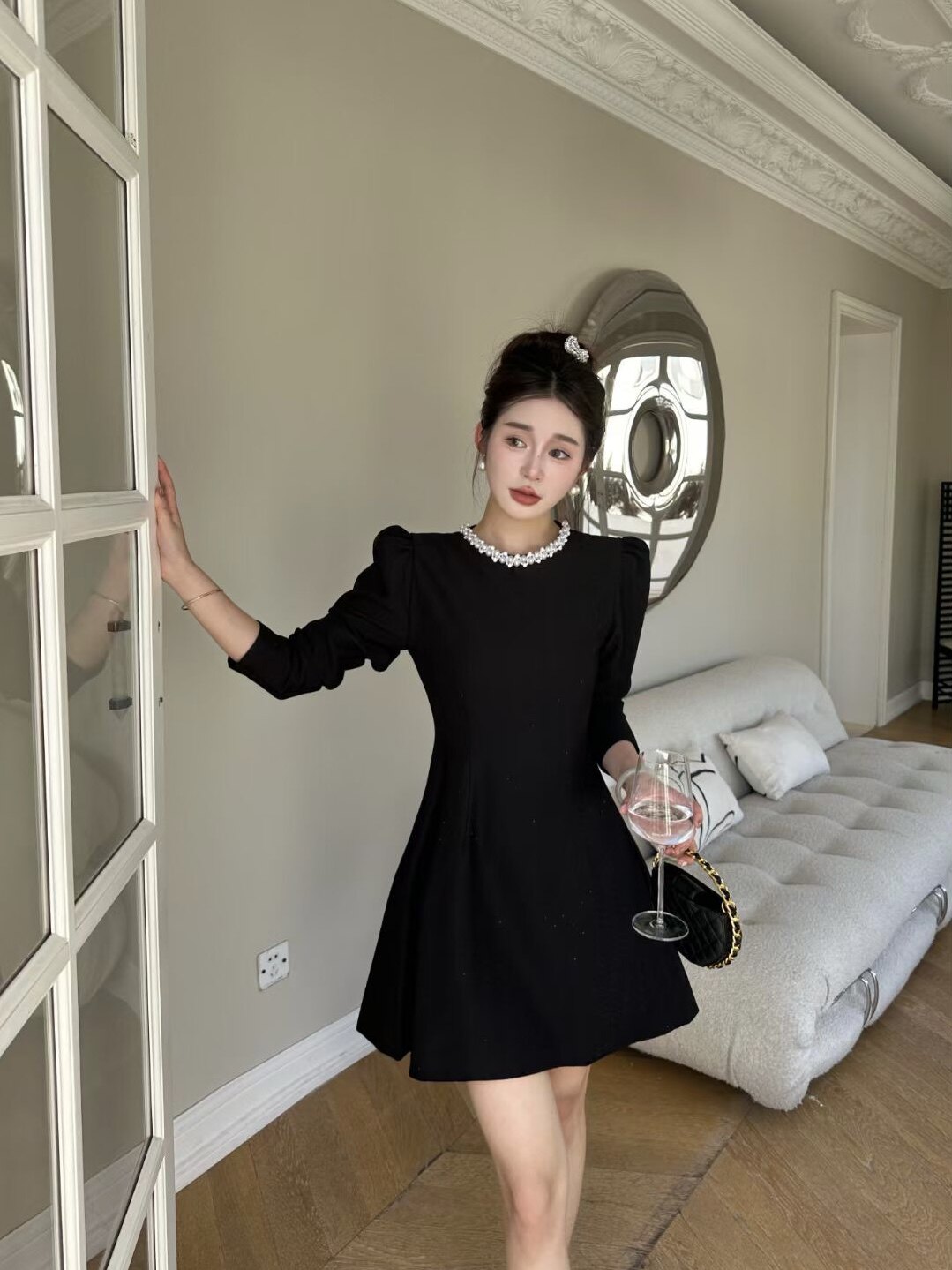 法式珍珠领赫本风连衣裙女秋季气质小黑裙生日高级感小个子礼服裙