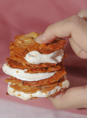 日日吃光扁桃仁夹心酥牛扎饼干杏仁脆软心酥脆零食坚果独立小包装