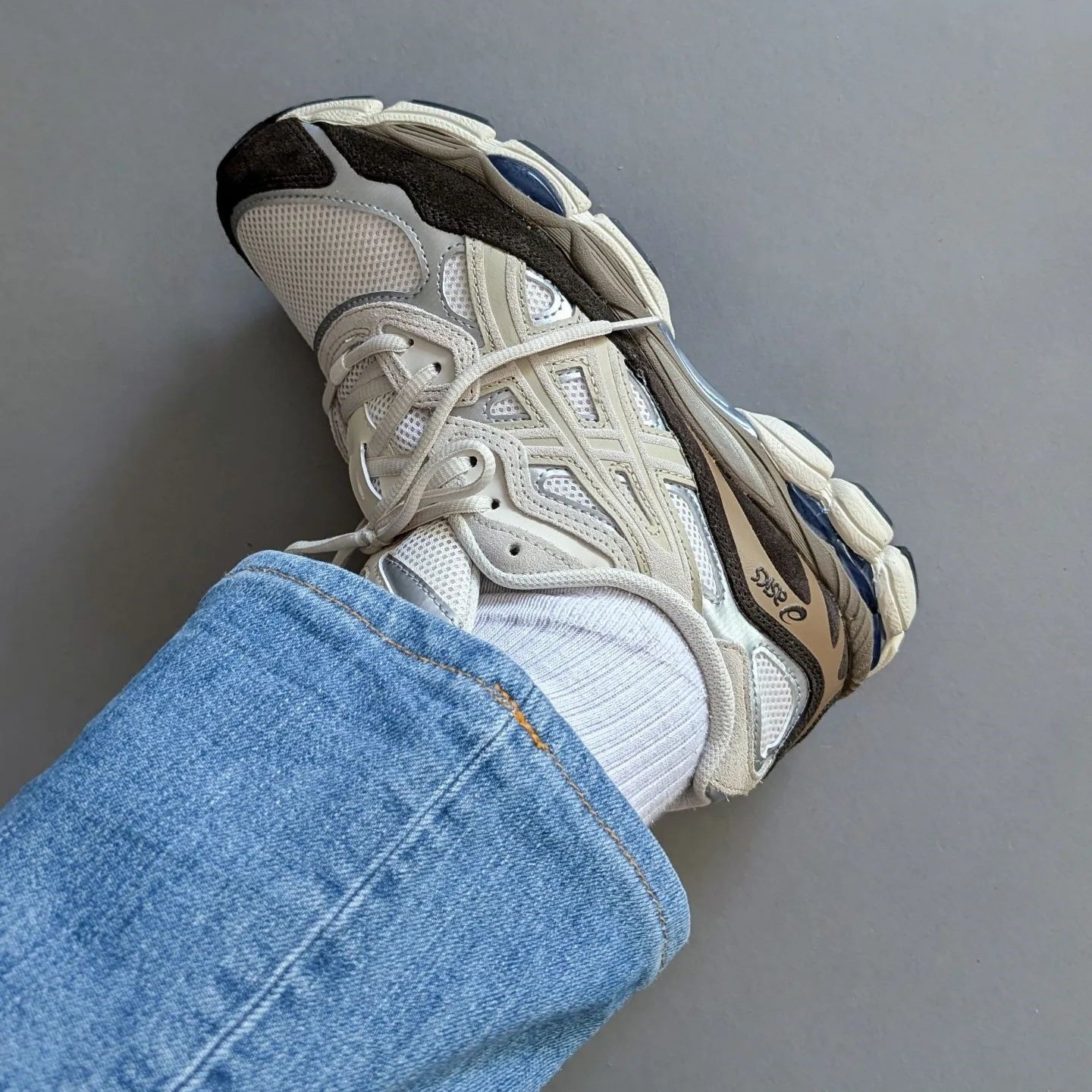 亚瑟士Asics Gel-NYC 低帮复古休闲慢跑鞋老爹鞋1203A383-103