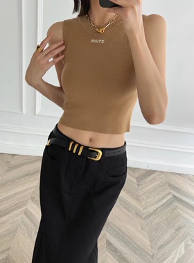 ET2023秋冬新款 简约三色修身羊毛字母刺绣小背心 针织短款上衣