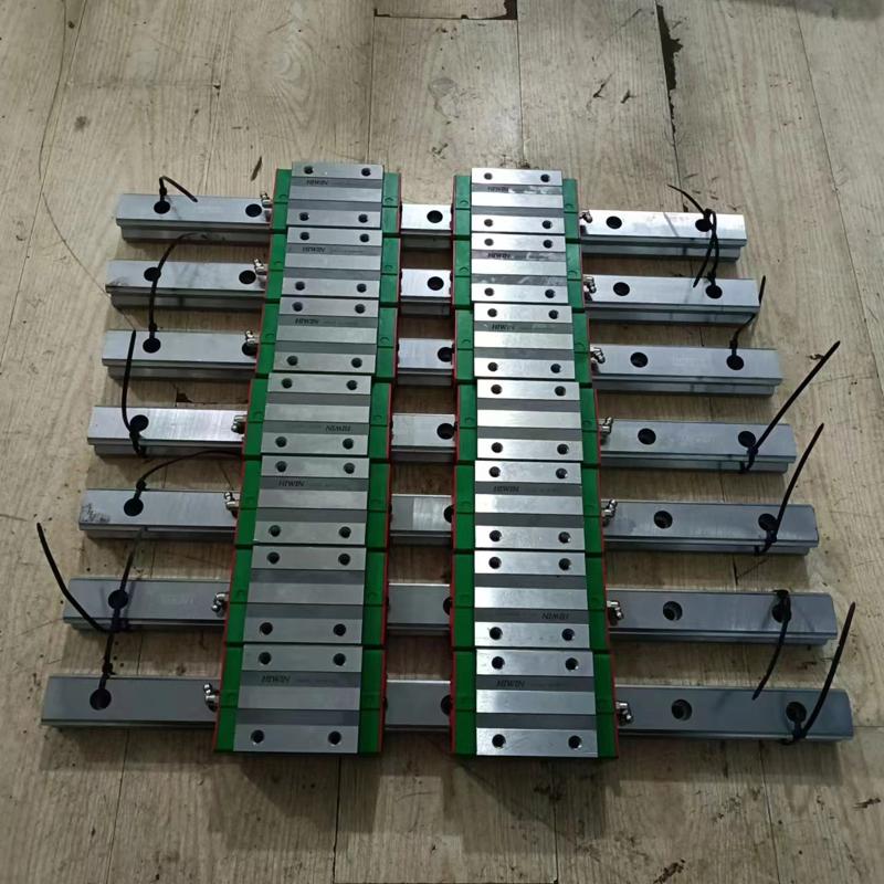 适用正品上银导轨，型号HGH35，库存未装过机，导轨长5议价