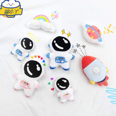 创意卡通公仔胸针 宇航员星球火箭彩虹服装包包配件潮流diy装饰品