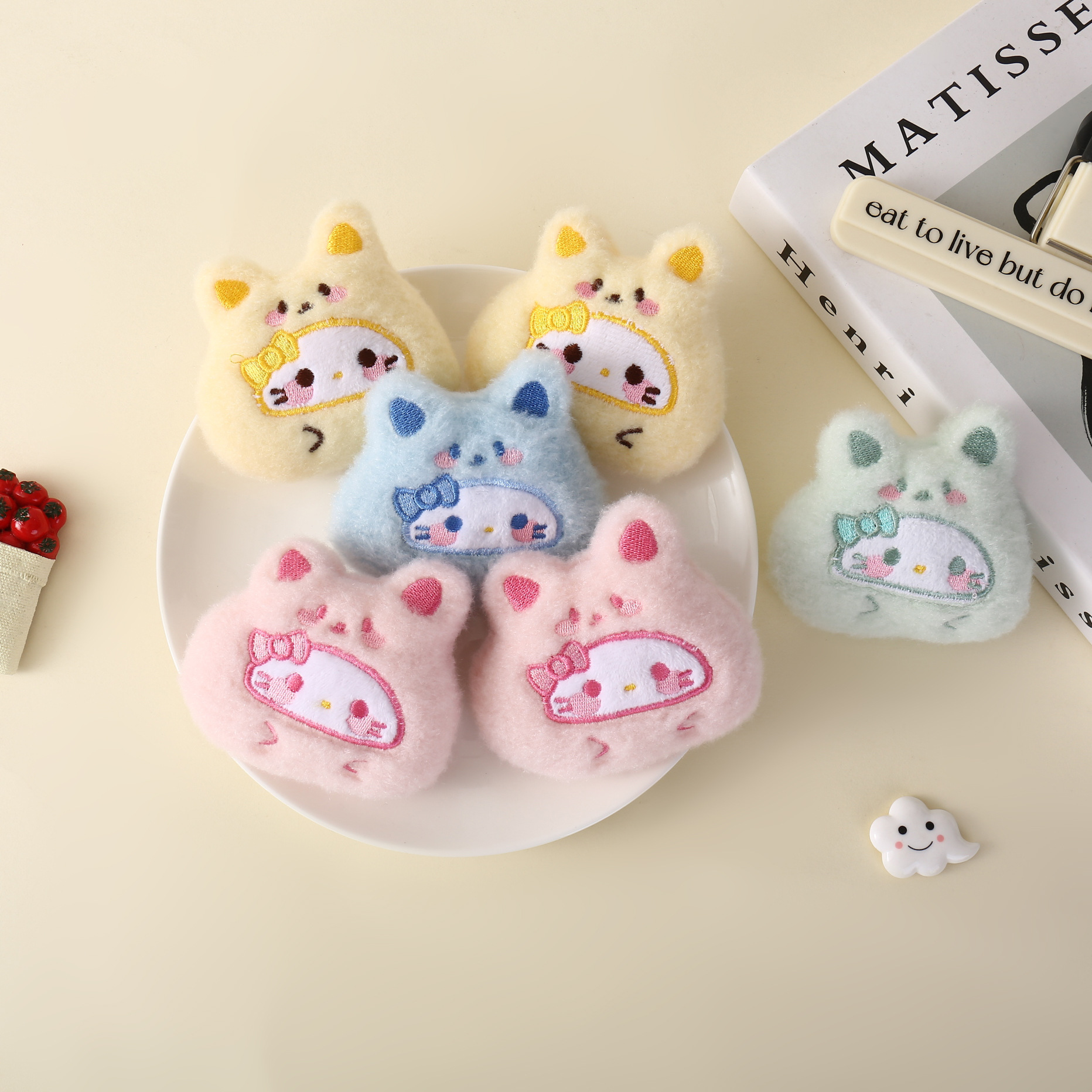 卡通新款kt小熊头套达摩吱吱叫挂件圆球Kt可爱毛绒diy胸针辅料