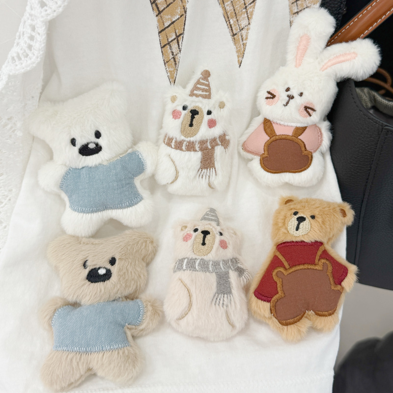 ins卡通毛绒小熊背带裤小兔子熊熊公仔胸针围巾配饰头饰挂件辅料