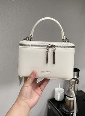 油腊皮2026新款女包时尚百搭单肩饭盒包斜挎包腋下包水桶包83176