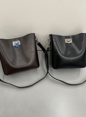 真皮新款女包手提包水桶包单肩包托特包斜挎包锁扣腋下包6525-S