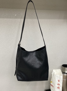 2026早春新款时尚百女包单肩斜挎包水桶包大包腋下包子母包13610