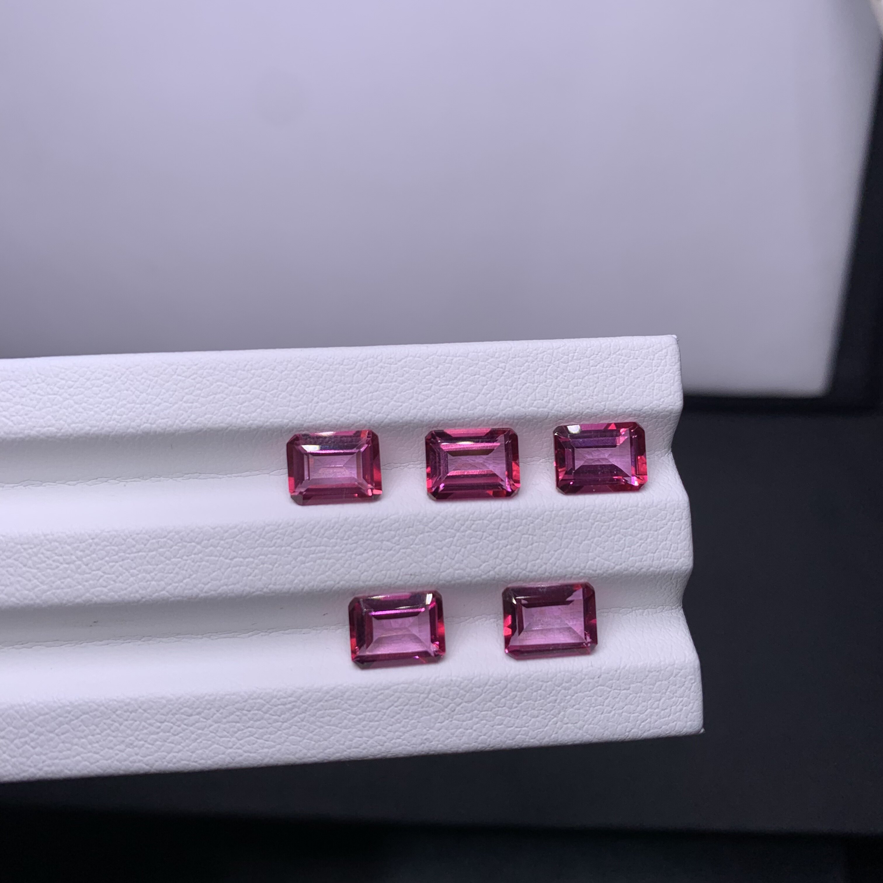 天然高品质粉托帕裸石长方6x8mm可镶嵌18k金银戒指吊坠耳坠等