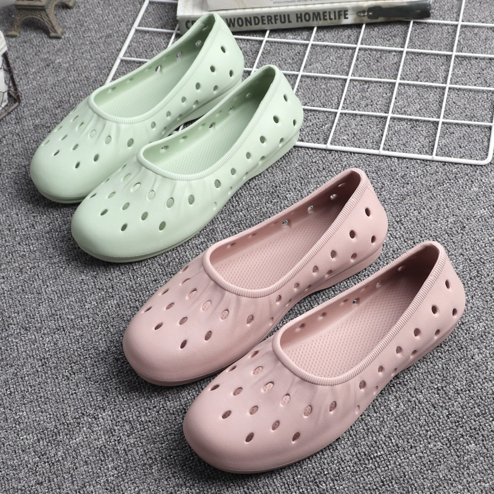 夏季镂空凉鞋女平底护士中老年EVA轻底洞洞鞋透气软皮软底妈妈鞋