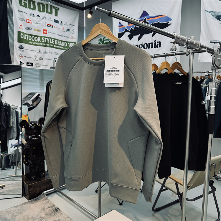 运动户外透气速干圆领套头卫衣