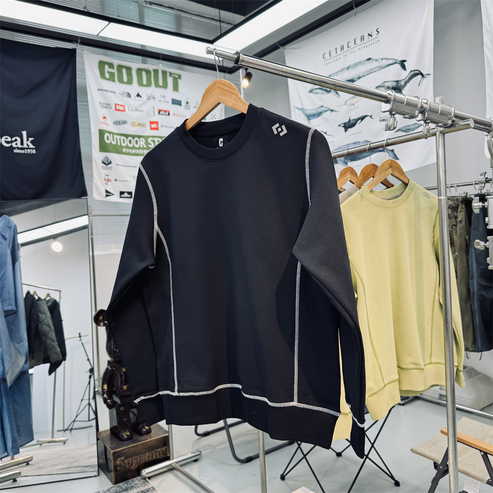 立体格纹肌理透气保暖户外卫衣