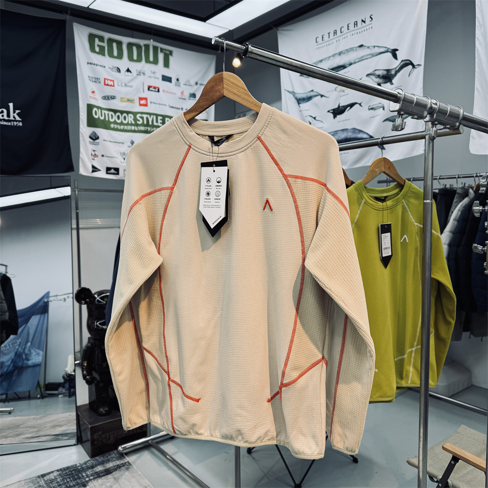 棋盘格肌理立体方格绒户外动态保暖男女通用贴身打底层套头抓绒衣,户外/登山/野营/旅行用品,抓绒衣,淘宝优惠券,粉丝福利购,淘宝优惠卷