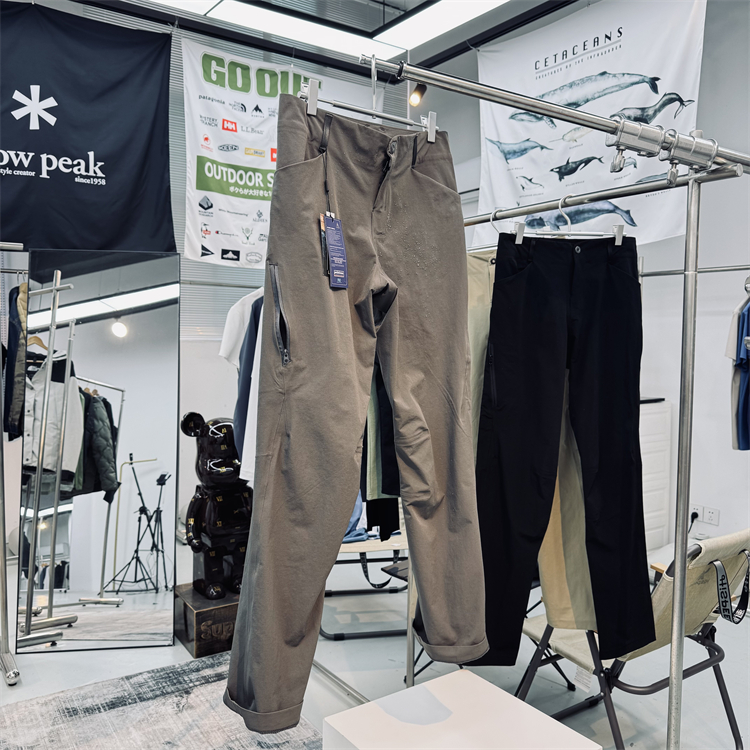 全压胶耐磨防泼水商务通勤软壳裤