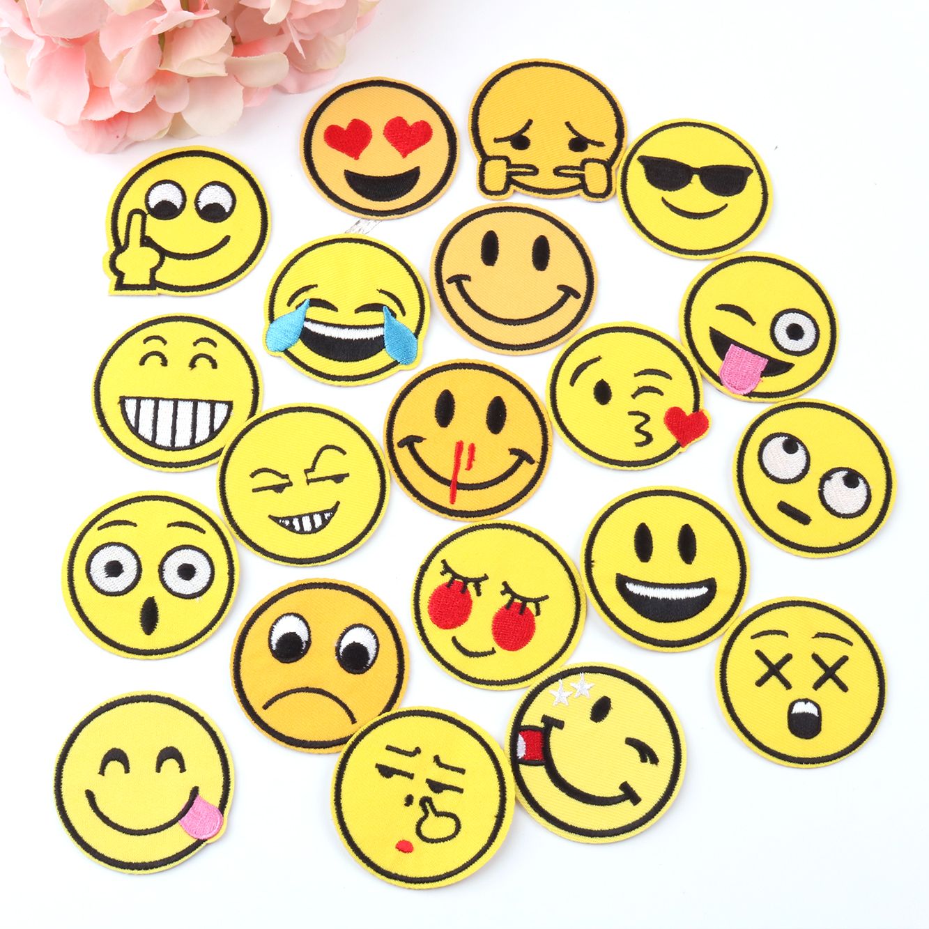 Emoji表情布贴补丁贴布衣服裤子时尚装饰修补贴花doge刺绣笑脸贴