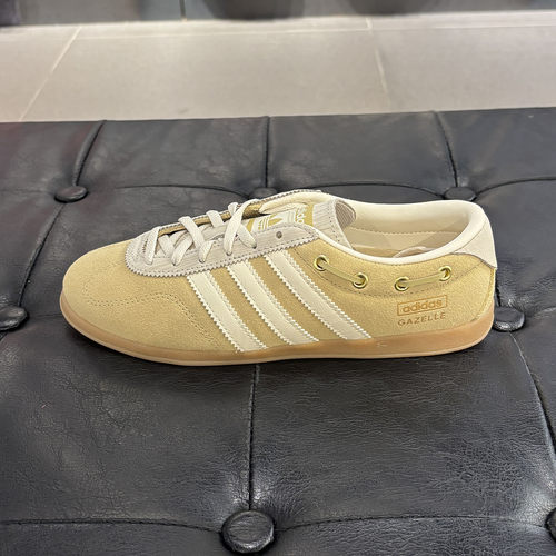 三叶草26新款GAZELLE LO PRO女子薄底低帮轻便休闲鞋KZ9559 9558